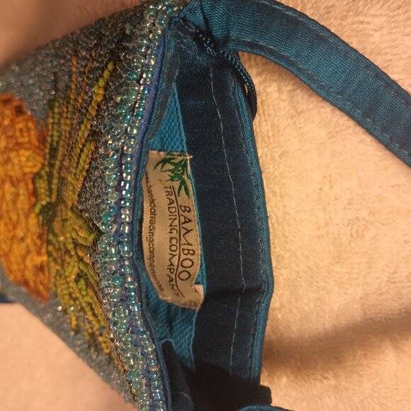 Pineapple Hand Beaded Fashion Cellphone bag. - Picture 4 of 4